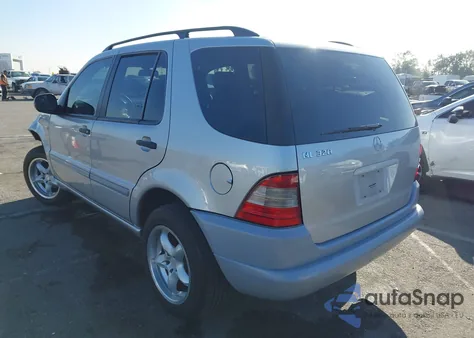 2000 Mercedes-Benz Ml 320 из США, поврежденный, VIN 4JGAB54E4YA202987